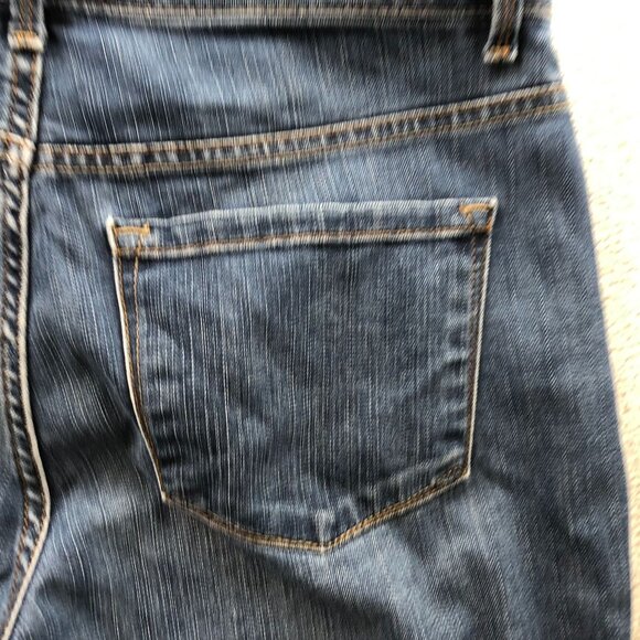 Lee Women's Jeans Size  33x30 Measured Relaxed Fit Straight Leg High Rise Blue - Picture 12 of 15